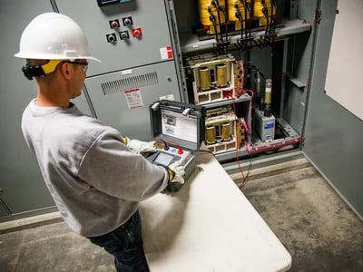 Wichtige Aspekte der Prüfung elektrischer Anlagen in Unternehmen