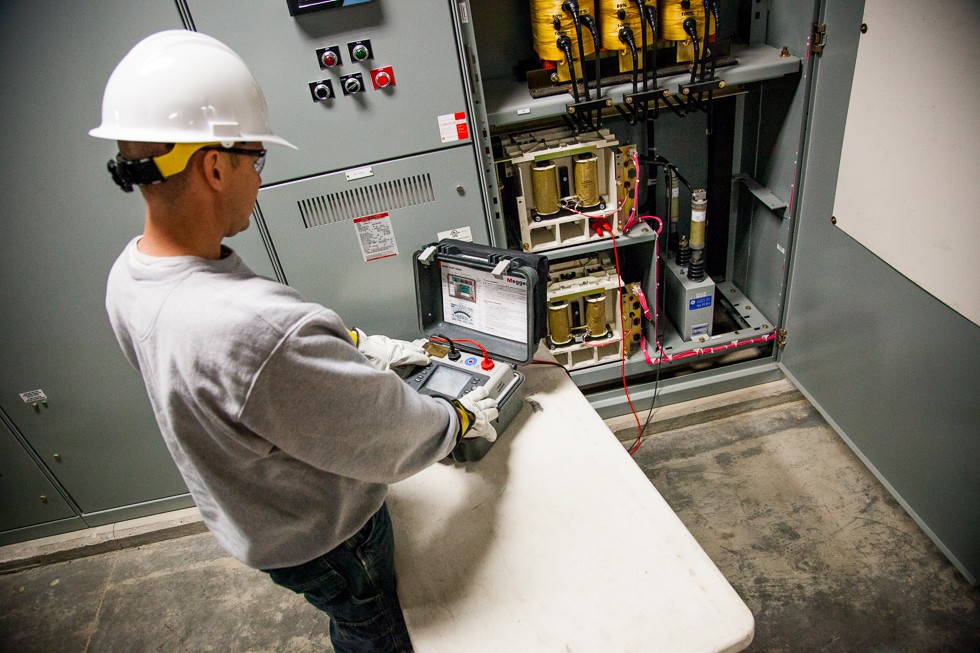 Wichtige Aspekte der Prüfung elektrischer Anlagen in Unternehmen
